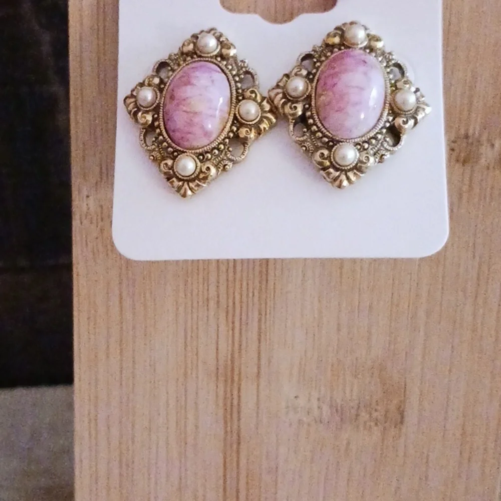 Gold Tone Faux Pearl & Pink Stone Post Earrings